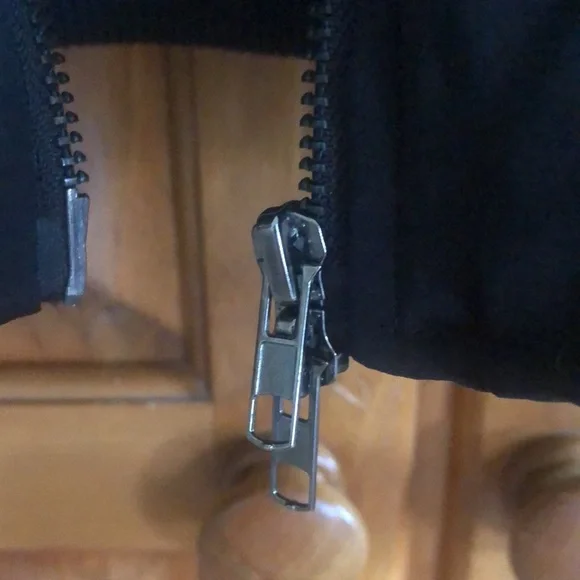 Embroidered baseball style jacket. White/black w/ gorgeous floral embroidery - Picture 12 of 13